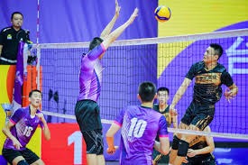 中超-奥古斯托补时破门 青岛海牛主场平山东泰山